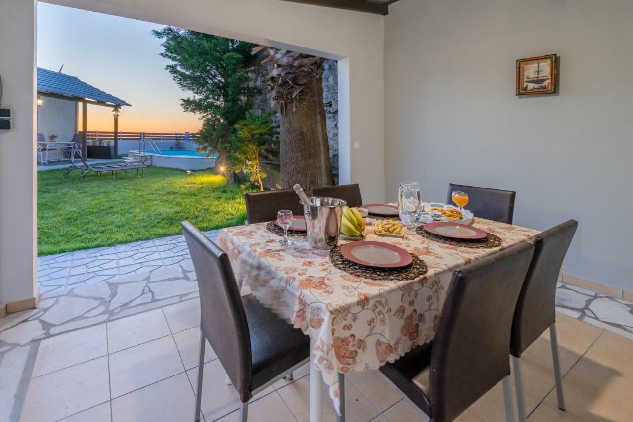 Fontana Luxury Villa Salakos With Pool Near Beach Luaran gambar
